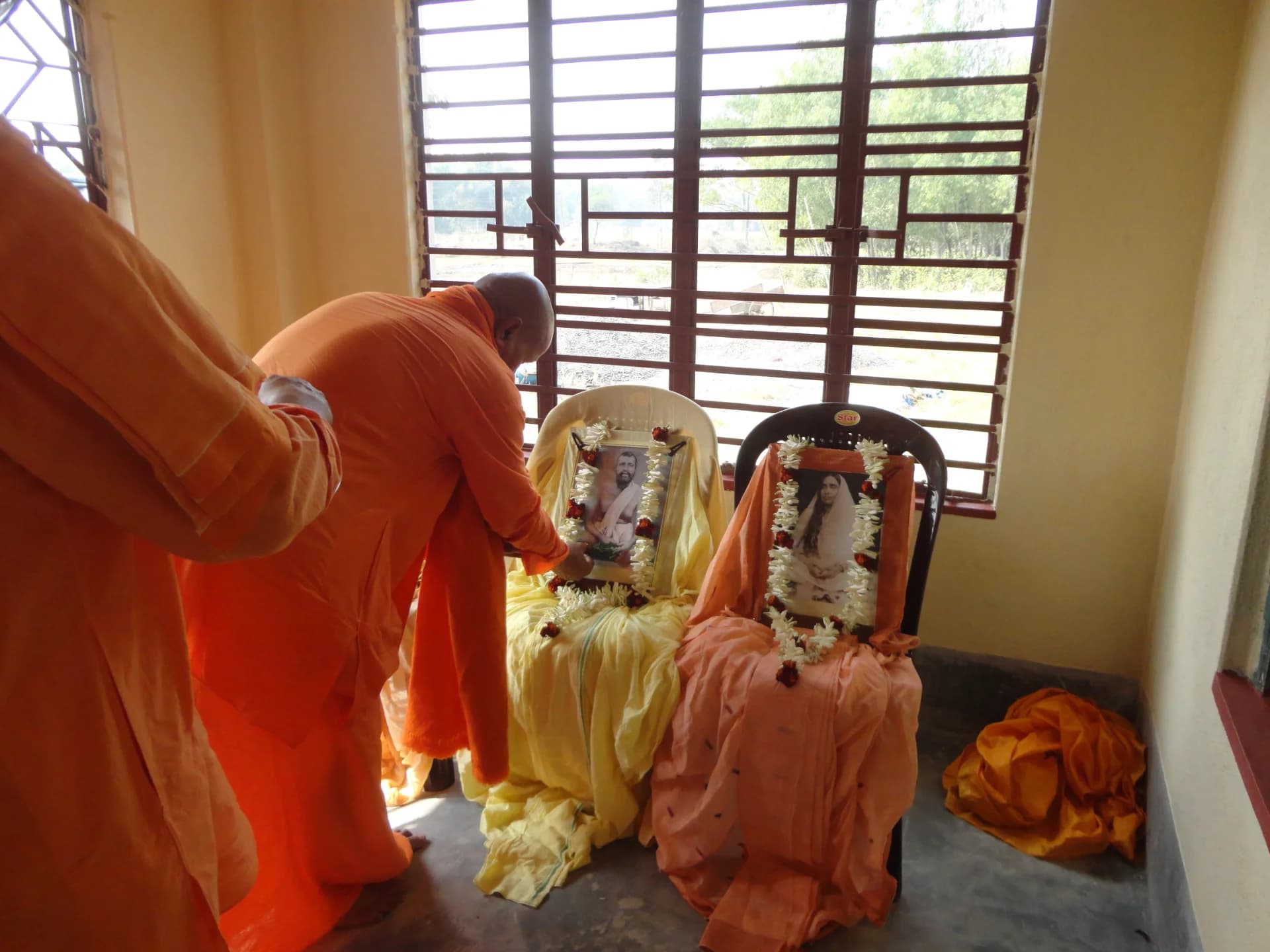 Thakur Pranam